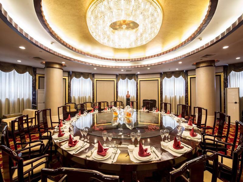 Hongyi Hotel Wuhan Exterior foto